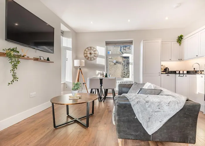 The Cosy Loft, Pet Friendly In *